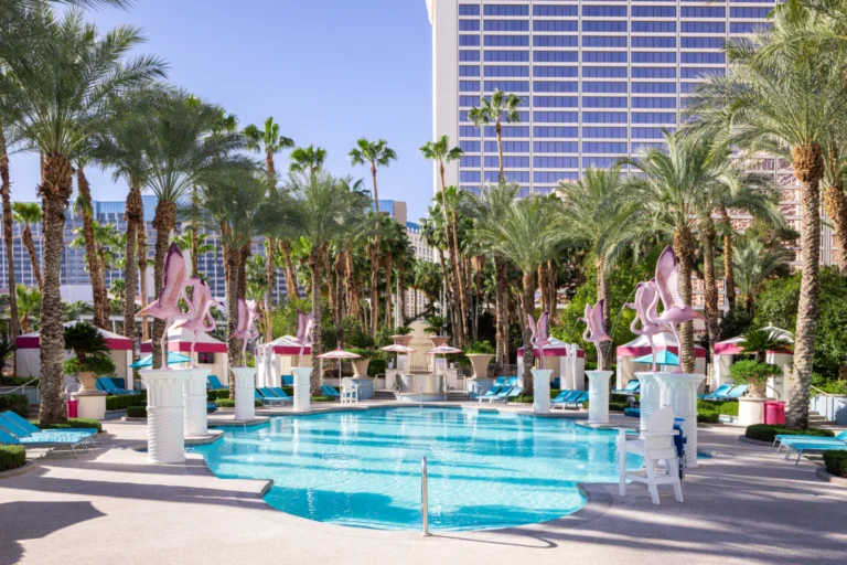 Family-Pool-at-Flamingo-Las-Vegas